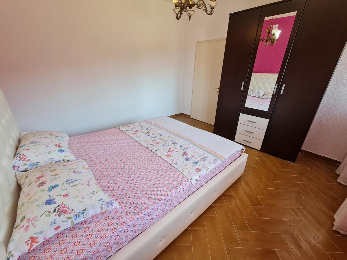 Apartment Dragone Ulcinj Exterior photo